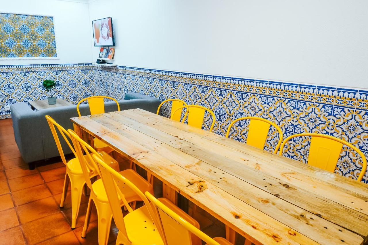 Help Yourself Hostels - Restelo Lissabon Exterior foto